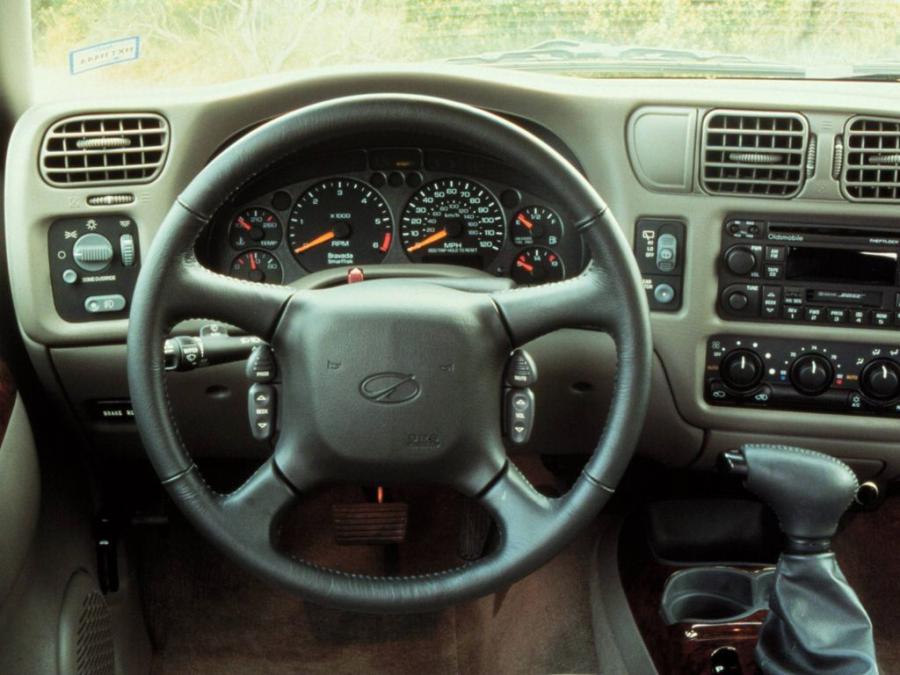  Oldsmobile Bravada 1998 года  (фото 3 из 6)